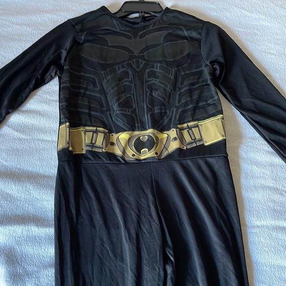 Brand new Youth BATMAN with Cape & Mask Halloween costumes. - Picture 1 of 10